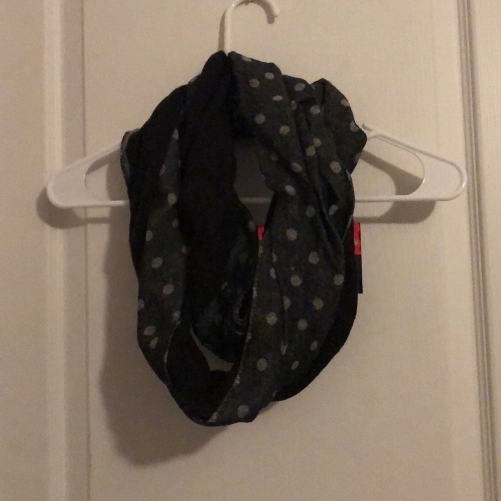 Neck scarf